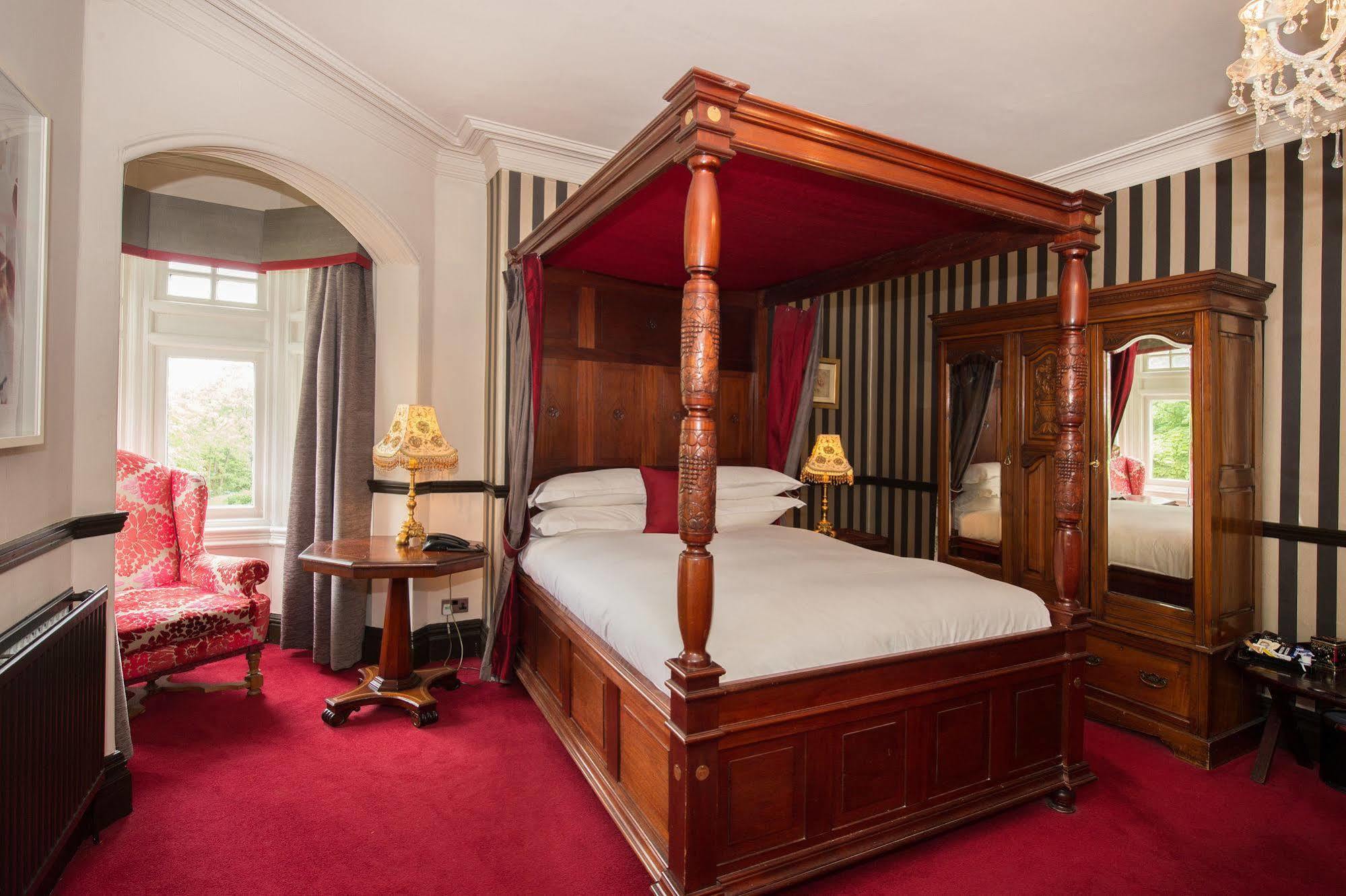 Balmoral Hotel 哈罗盖特 外观 照片