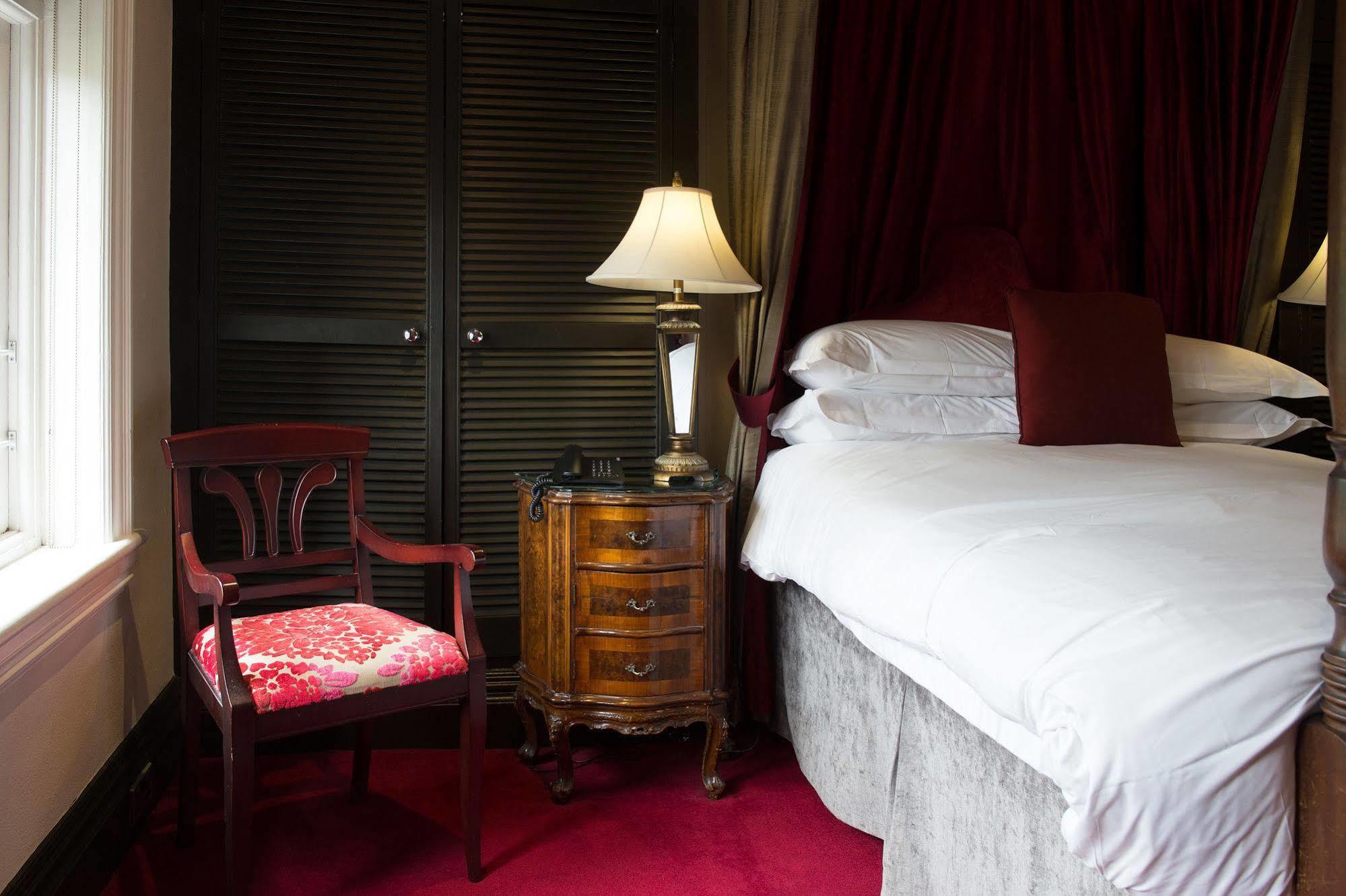 Balmoral Hotel 哈罗盖特 外观 照片